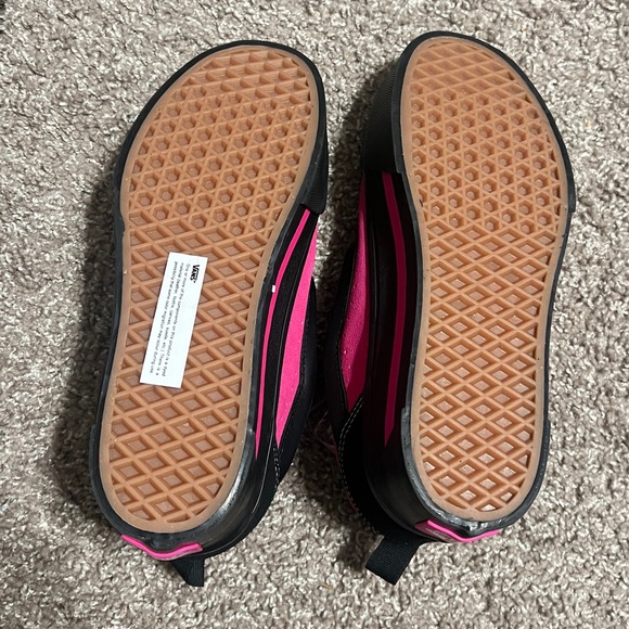 NWT VANS Knu Skate Platform Stacked Skateboarding Sneakers Black/Hot-Pink/Satin - Picture 6 of 6